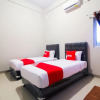 Отель Fajar Residence by OYO Rooms, фото 22