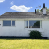 Отель Cozy, Dog Friendly, Family Bungalow, Parking, Wifi, фото 1