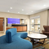 Отель Comfort Inn & Suites, фото 2