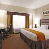 Отель Holiday Inn Express Hotel & Suites Ottawa Airport, an IHG Hotel, фото 6