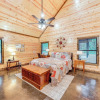 Отель Broken Bow Cabin w/ Hot Tub, Near Choctaw Casino!, фото 4