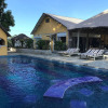 Отель Wonderful Poolside Bungalow Perfect for 2 People, фото 9