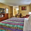 Отель Casco Bay Hotel Portland Airport - Maine Mall, Ascend Hotel Collection, фото 3