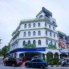 Отель S Hotel в Себеранге Джайя