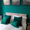 Отель Elegant Holiday Home in Milton Keynes Near Towncentre, фото 2