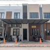 Отель Putri Residence Karawang RedPartner, фото 13