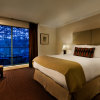 Отель Executive Suites Hotel Metro Vancouver, фото 39