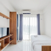 Отель Nice And Comfy Studio Apartment At Sky House Bsd, фото 2