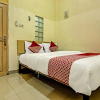 Отель OYO Life 91268 Homestay Bu Erma Syariah, фото 18