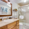 Отель Pinegrove by Avantstay Beautiful Villas Condo Just Outside Tahoe City!, фото 12