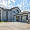 Отель Comfort Inn & Suites, фото 1