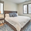 Отель Traverse City Condo: Half Mi to Front Street!, фото 3