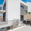 Отель Villa Salt - 10 people, heated pool, Trogir, near beach & Split airport, фото 26