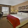 Отель Newmarket Hotel & Suites, фото 3
