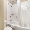 Отель Comfort Inn Asheville East-Blue Ridge Pkwy Access, фото 26
