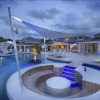 Отель Total Opulence on the Beach, Huge Heated Pool, Sunken Bar, Sound System Throughout, VIP Service, фото 22