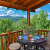 Отель Knockin' On Heaven's Door - 5 Br cabin by RedAwning, фото 3