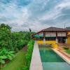 Отель SaffronStays Sohana By The River, Karjat, фото 9