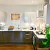 Отель Dockland Excel 2 Bedroom Apartment, фото 12