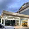 Отель Comfort Inn & Suites Sarasota I75 в Сарасоте