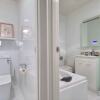 Отель Wonderful Renovated 4BR House - Netflix, фото 15