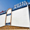Отель Royal Crest hotel and suite, фото 1