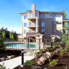 Отель Pinnacle Pointe Resort by Kelownacondorentals.ca в Келоуне