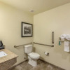 Отель Cobblestone Inn & Suites - Fairfield Bay, фото 9
