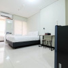 Отель Studio Nifarro Park Apartment Near Kemang, фото 1