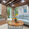 Отель Private Loft Carriage House Walk Score 95, фото 9