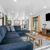 Отель Riverfront Kayaks Bay Access Sleeps 15, фото 3