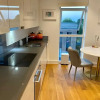 Отель Modern Apartment in London, фото 3