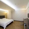 Отель Life's Business Express Hotel, фото 3