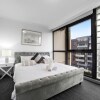 Отель Stylish and Spacious Apt with Double Living Room в Сиднее