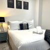 Отель Impeccable 2-bed Apartment-en-suite, фото 4