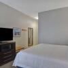 Отель Hampton Inn Greenwood, фото 6