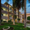 Отель La Quinta Inn & Suites by Wyndham Pomona, фото 1