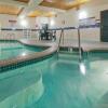 Отель Country Inn & Suites by Radisson, West Bend, WI, фото 12