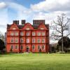 Отель Grand Apartments Kew Gardens в Лондоне