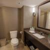 Отель Holiday Inn Express Hotel & Suites Buffalo-Airport, an IHG Hotel, фото 9