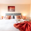 Отель BEST PRICE! STUNNING 2 Bed City Centre - 4 single beds or 2 Super king, Smart TVs, Sofa Bed & FREE S, фото 2