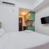 Отель Homey And Nice Studio At Serpong Garden Apartment, фото 4