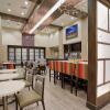 Отель Hampton Inn & Suites Lubbock University, фото 17