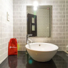 Отель RedDoorz near Gia Dinh International Hospital 4, фото 12
