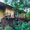 Отель Golden Hut -Chill Bungalows in town黄金泰式传统独栋小屋, фото 2
