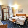 Отель Logis Le Grand Monarque, фото 4