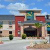 Отель Quality Inn & Suites Kenedy - Karnes City, фото 1