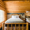 Отель Grizzly by Avantstay Rustic Big Bear Cabin w/ Hot Tub & Pool Table, фото 2