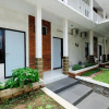 Отель RedDoorz near Moro Mall Purwokerto, фото 19