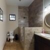 Отель Three-bedroom Apartment, фото 8